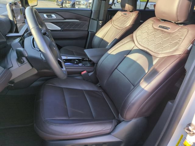 Certified 2025 Ford Explorer Platinum w/ Ultimate Package AWD/4WD image 15