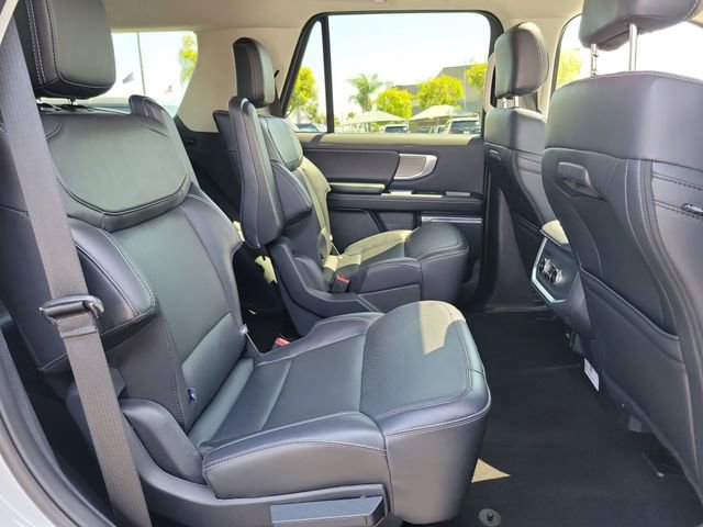 Certified 2025 Ford Expedition Platinum AWD/4WD image 22