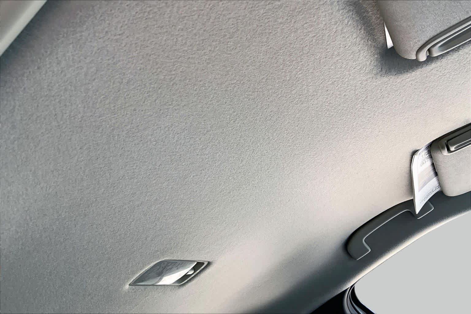 Used 2019 Nissan Kicks SR FWD image 14
