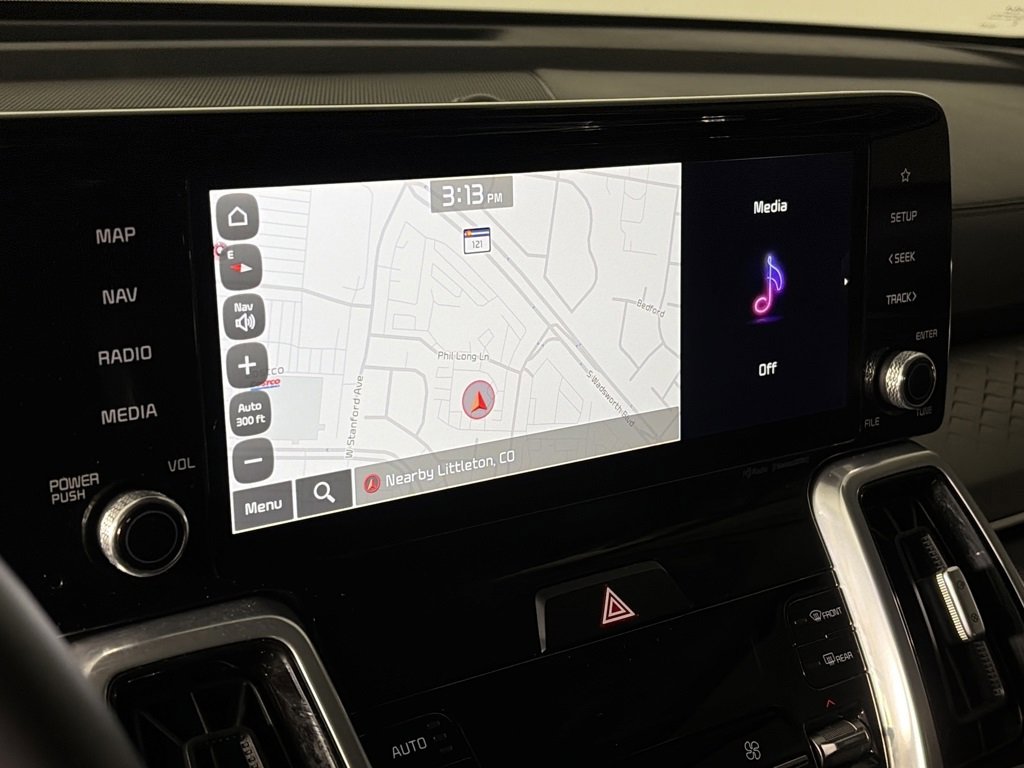 Used 2023 Kia Sorento SX image 19