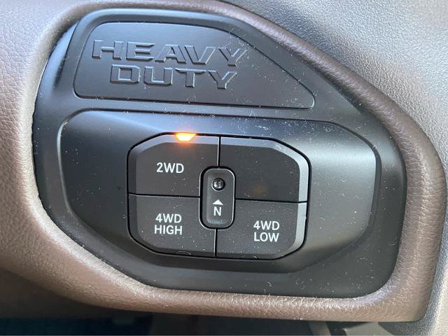 Used 2025 RAM 3500 Laramie AWD/4WD image 27