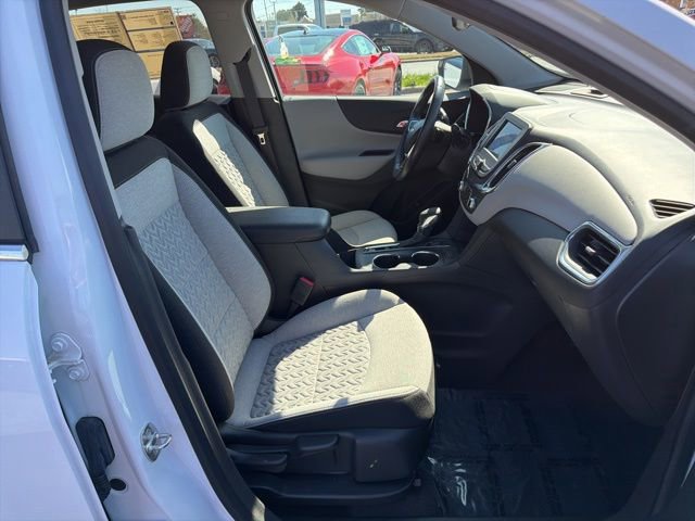 Used 2023 Chevrolet Equinox LT w/ Driver Convenience Package image 17