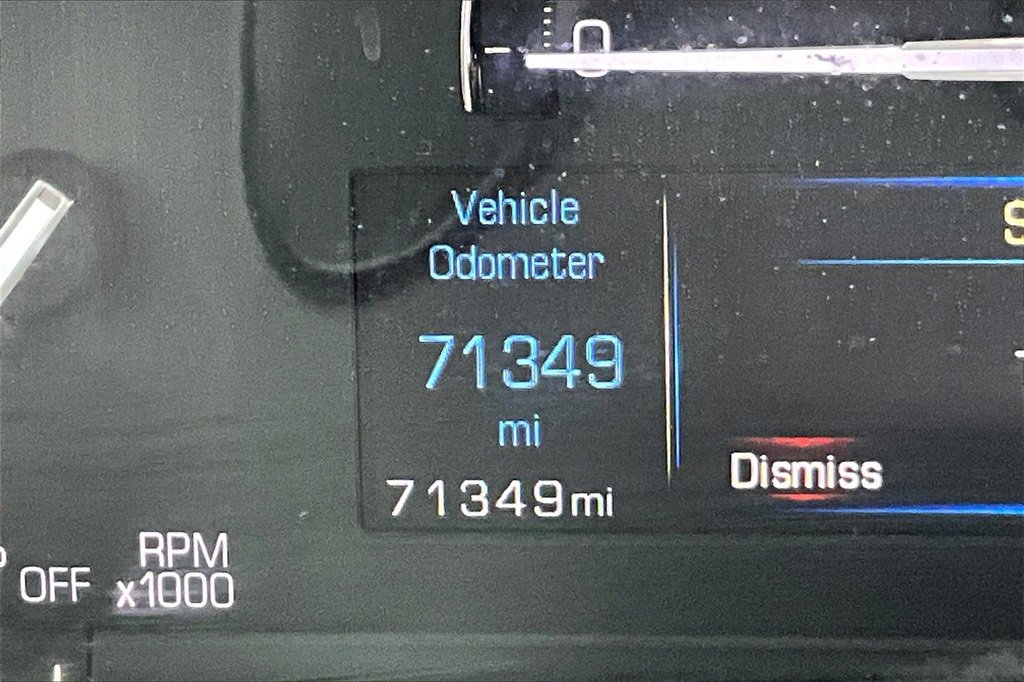 Used 2017 Cadillac XT5 Luxury w/ Driver Awareness Package image 12