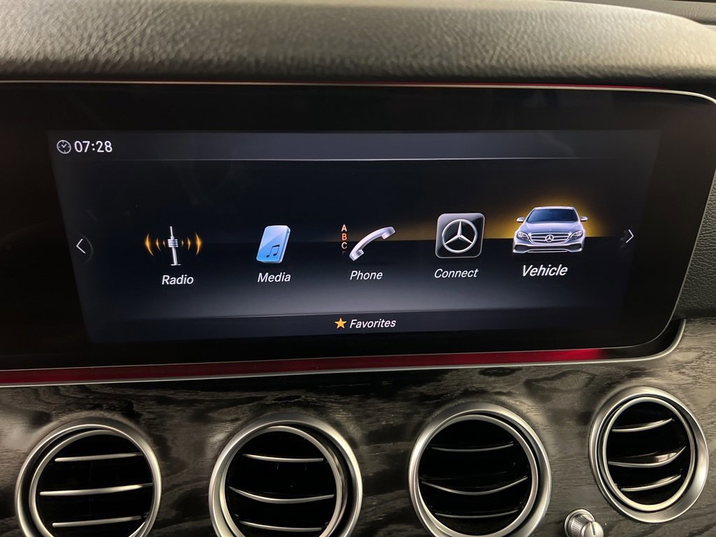 Used 2018 Mercedes-Benz E 300 E 300 image 9