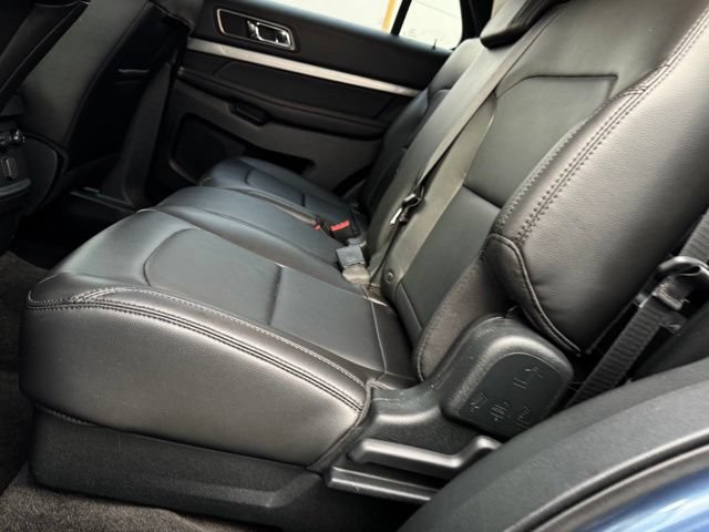 Certified 2018 Ford Explorer XLT w/ Equipment Group 202A AWD/4WD image 8