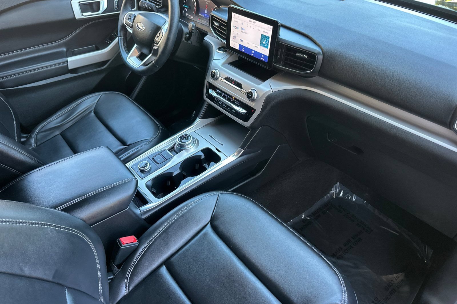 Certified 2023 Ford Explorer XLT w/ Equipment Group 202A AWD/4WD image 20