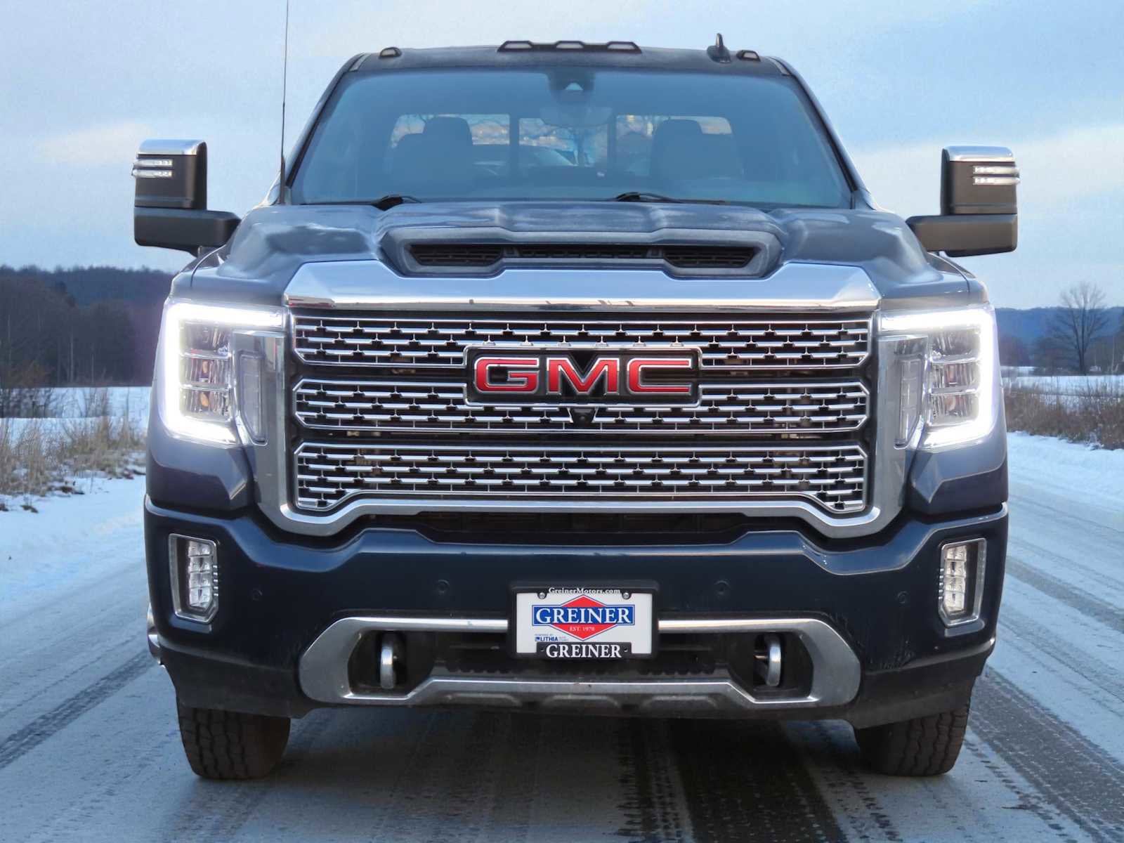 Used 2022 GMC Sierra 3500 Denali w/ Denali Ultimate Package image 9