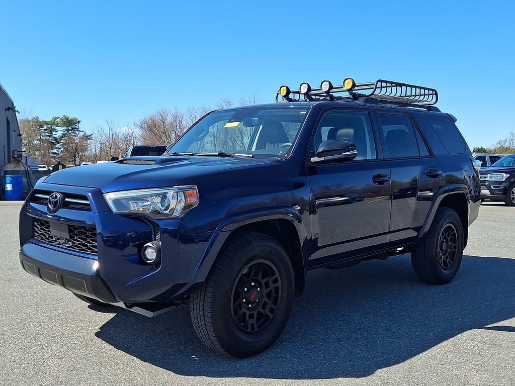 Used 2021 Toyota 4Runner Venture w/ Moonroof Package image 3