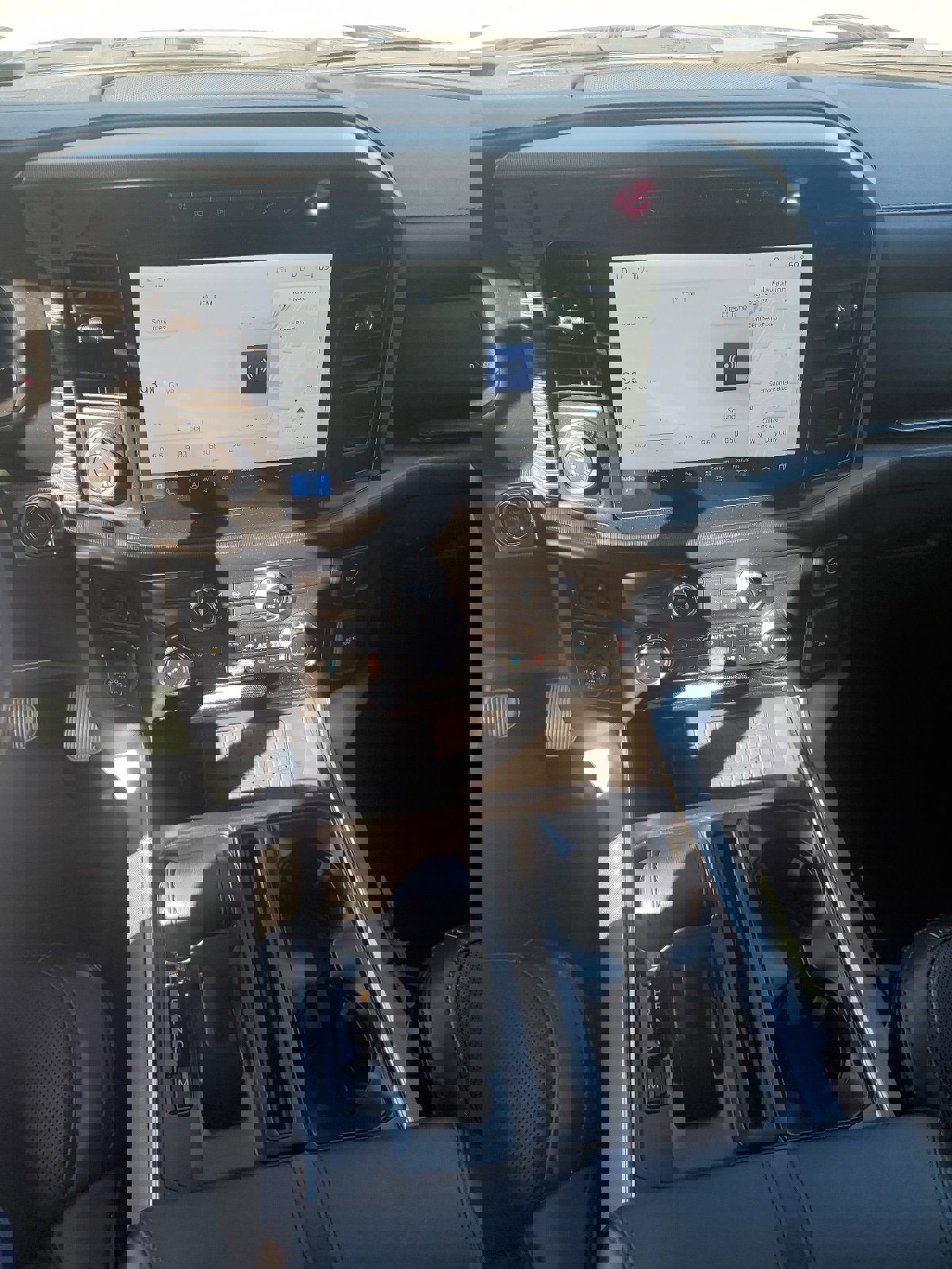 Certified 2024 Ford F150 Platinum w/ Equipment Group 702A High image 12