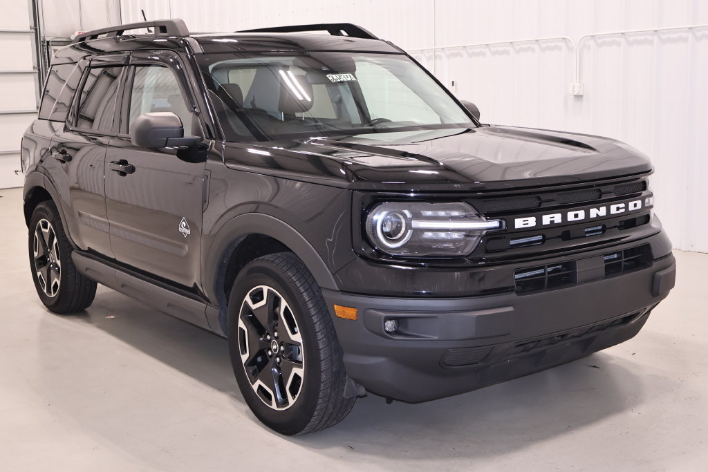 Certified 2022 Ford Bronco Sport Outer Banks w/ Tech Package AWD/4WD image 4