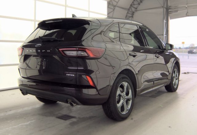 Certified 2023 Ford Escape ST-Line w/ Tech Pack #1 AWD/4WD image 4
