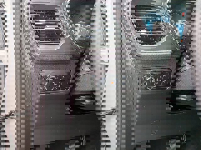 Certified 2024 Ford Escape SE w/ PHEV Premium Package image 16