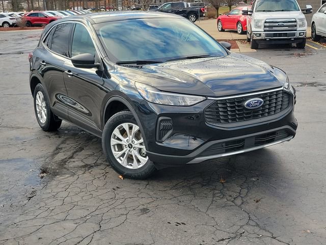 Certified 2024 Ford Escape Active image 2