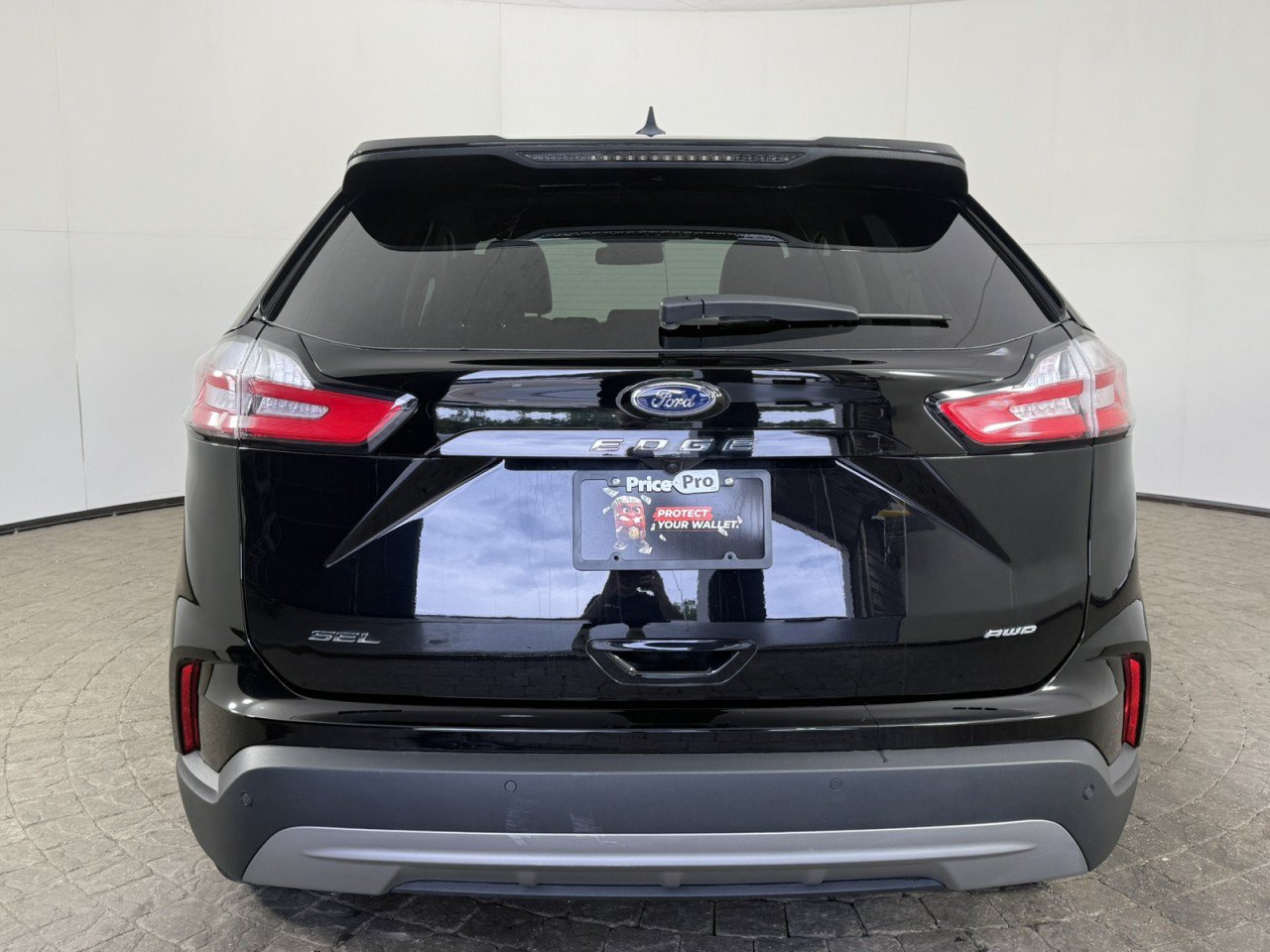 Certified 2023 Ford Edge SEL w/ Convenience Package AWD/4WD image 6