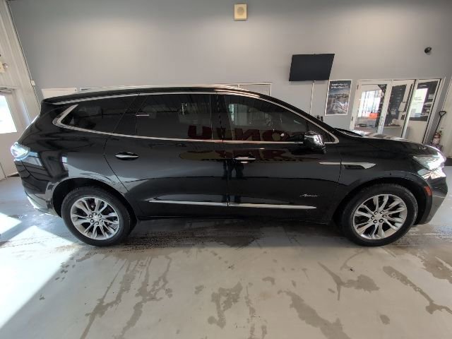 Used 2022 Buick Enclave Avenir image 7