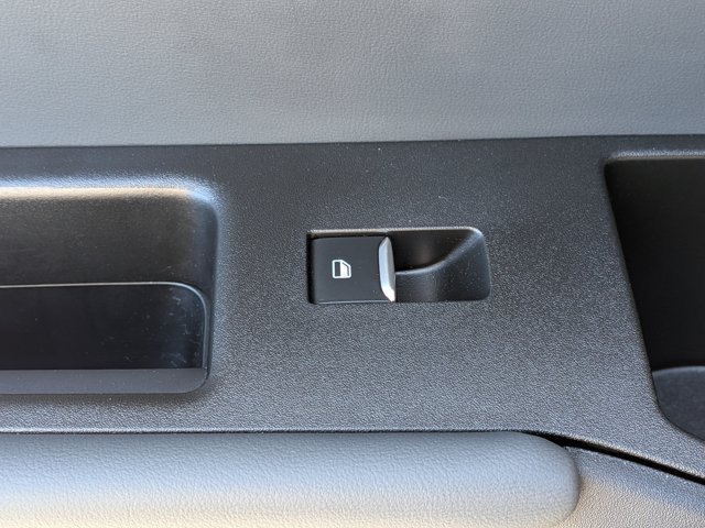 Certified 2025 Ford Explorer Active RWD image 30