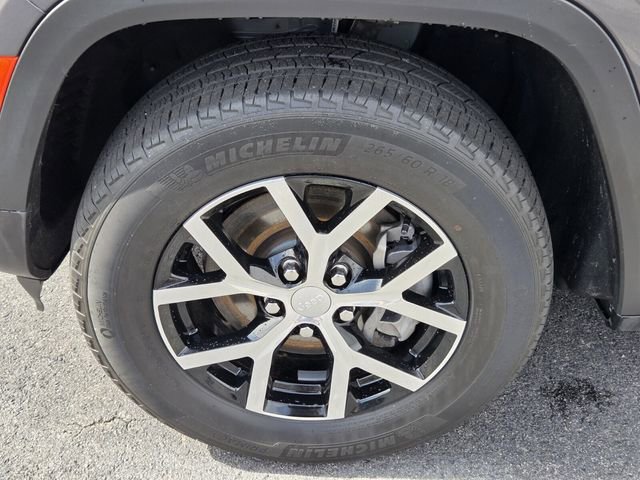 Used 2024 Jeep Grand Cherokee L Limited w/ Luxury Tech Group II AWD/4WD image 18