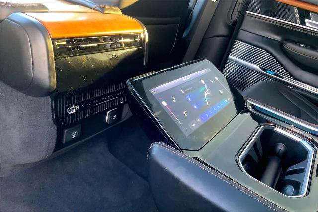 Used 2022 Jeep Grand Wagoneer Series III w/ Rear Seat Video Group 1 image 36