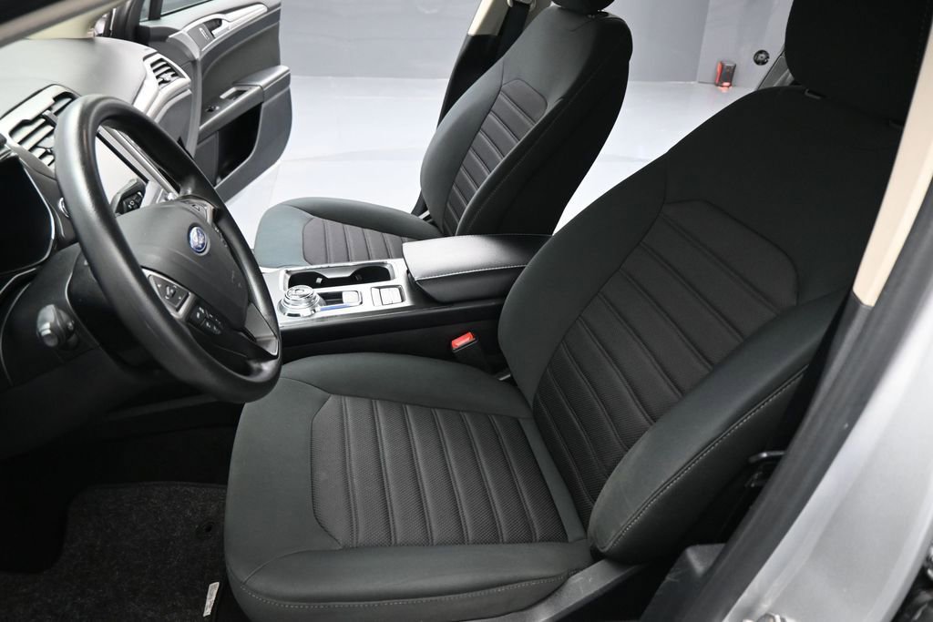 Certified 2019 Ford Fusion SE FWD image 9