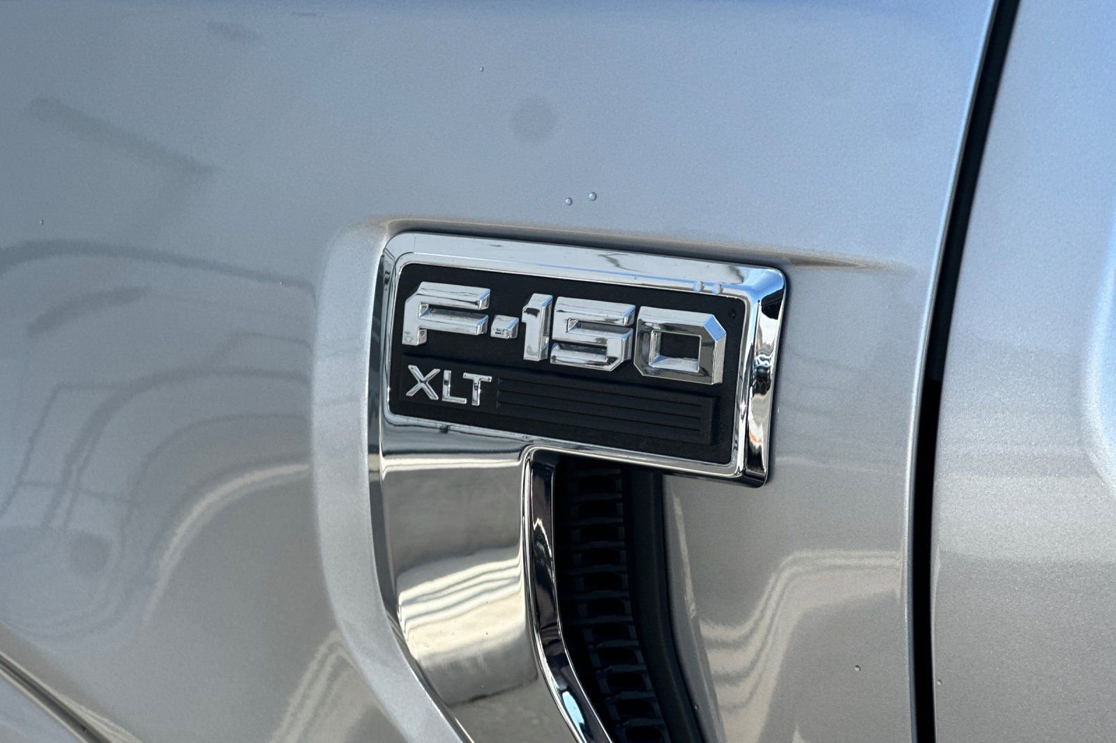 Certified 2024 Ford F150 XLT w/ Mobile Office Package AWD/4WD image 25