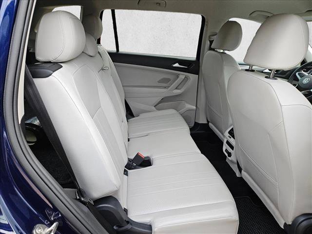 Used 2024 Volkswagen Tiguan SE FWD image 17