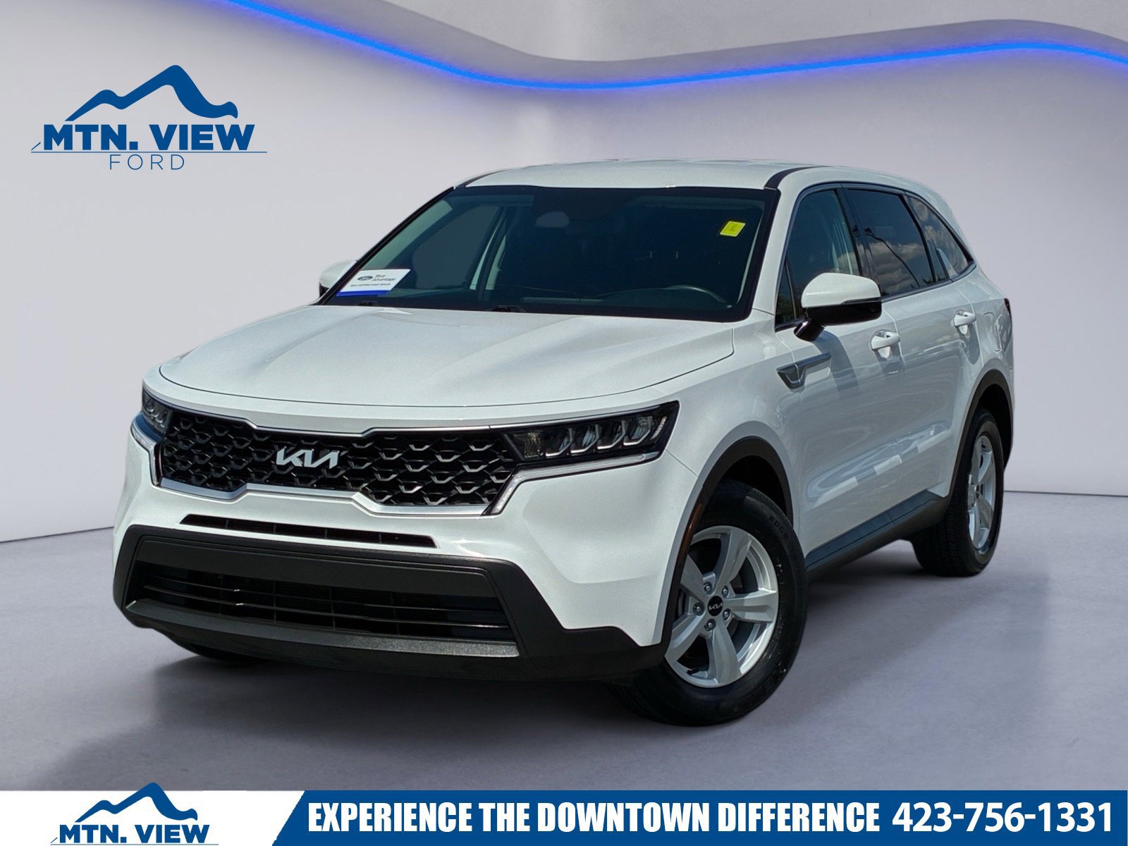 Used 2023 Kia Sorento LX FWD image 1
