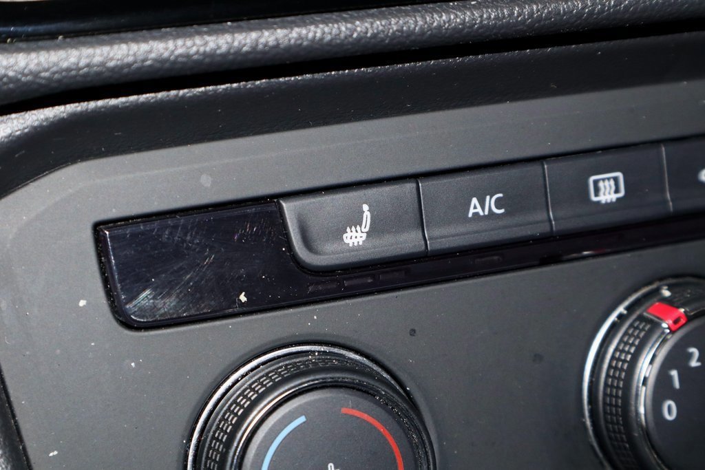 Used 2022 Volkswagen Taos S image 11