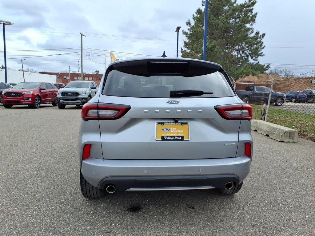 Certified 2023 Ford Escape ST-Line Elite AWD/4WD image 7