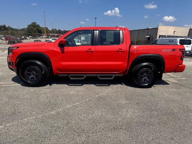 Used 2025 Nissan Frontier Pro-X RWD image 4
