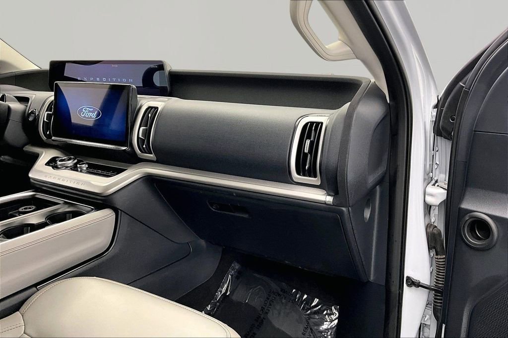 Certified 2025 Ford Expedition Max Active AWD/4WD image 17