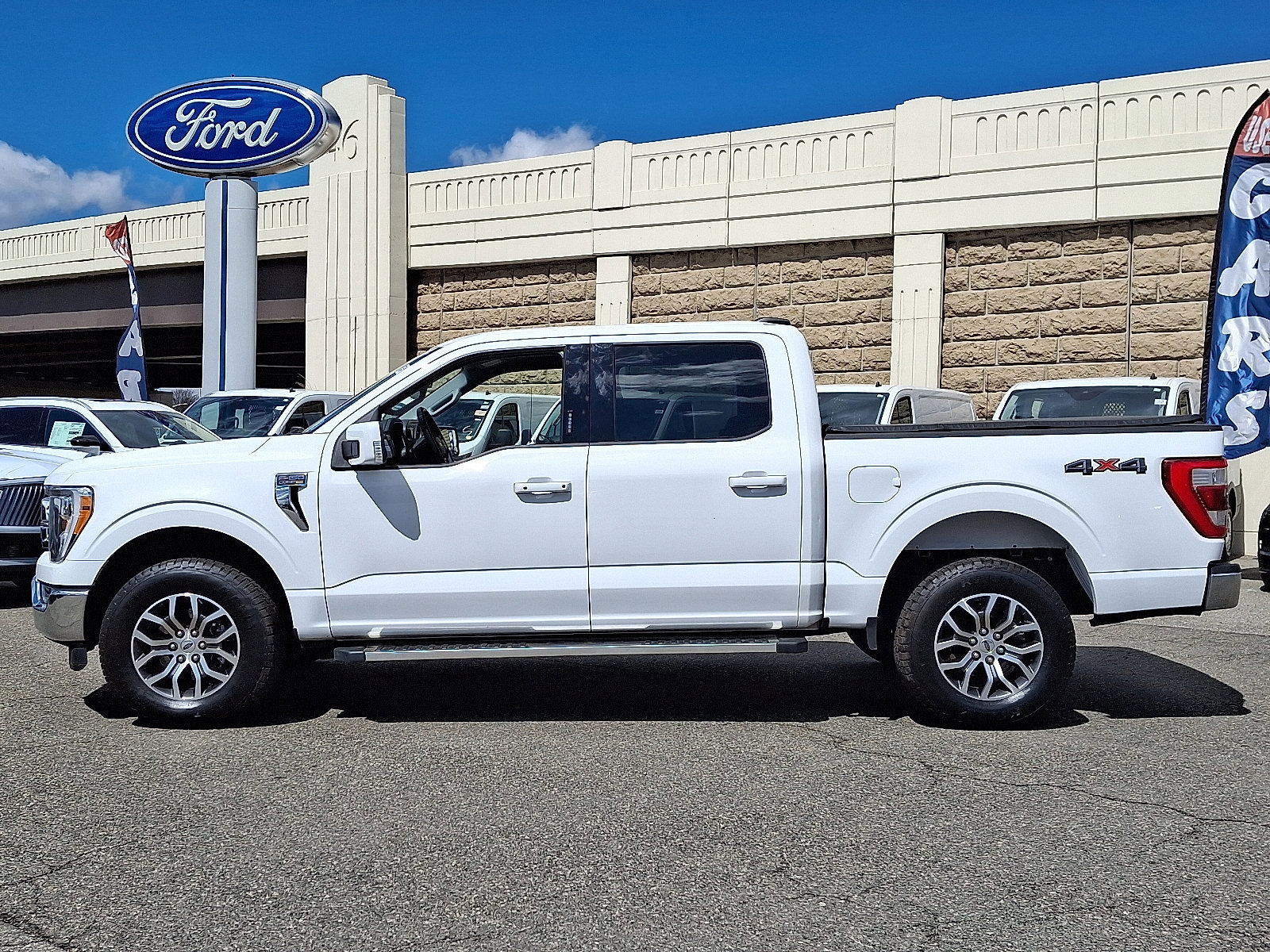 Certified 2022 Ford F150 Lariat w/ Equipment Group 501A Mid image 5