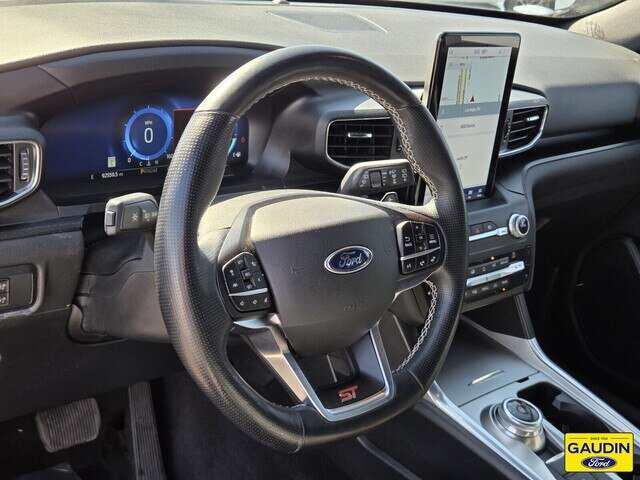Certified 2020 Ford Explorer ST w/ Premium Technology Package AWD/4WD image 19