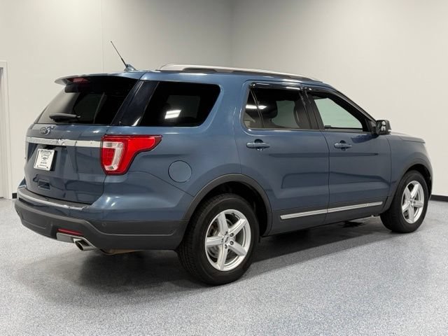 Certified 2018 Ford Explorer XLT w/ Equipment Group 202A FWD image 12