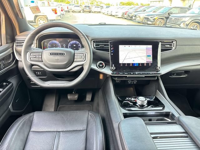 Used 2025 Jeep Wagoneer Series II w/ 8-Passenger Seating Package AWD/4WD image 12