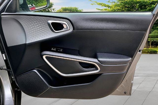Used 2023 Kia Soul LX w/ Option Group 015 FWD image 24