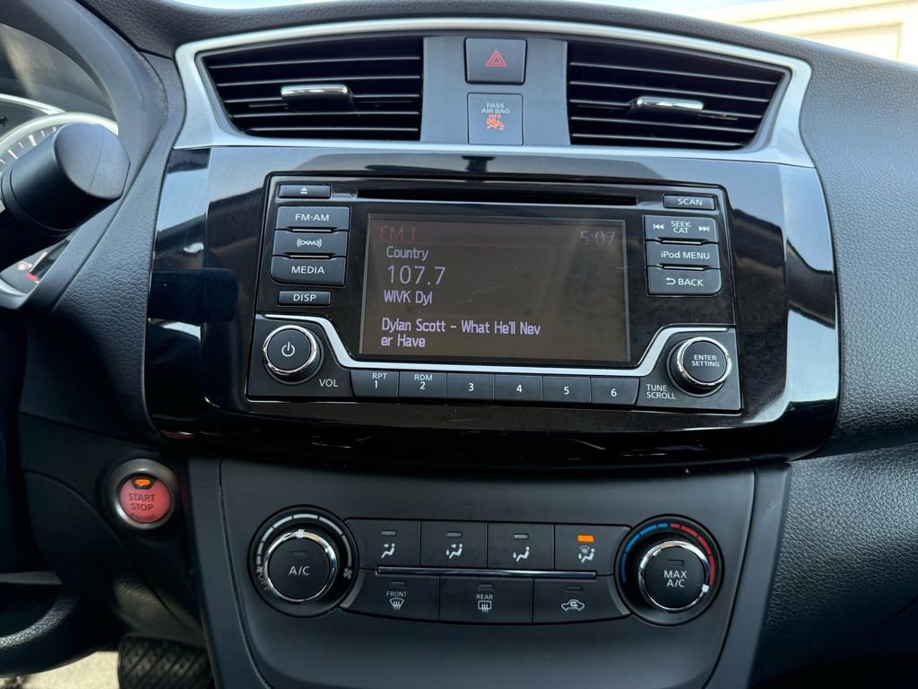 Used 2017 Nissan Sentra SV image 21