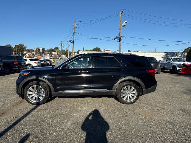 Certified 2022 Ford Explorer Limited w/ Limited Technology Package image 2
