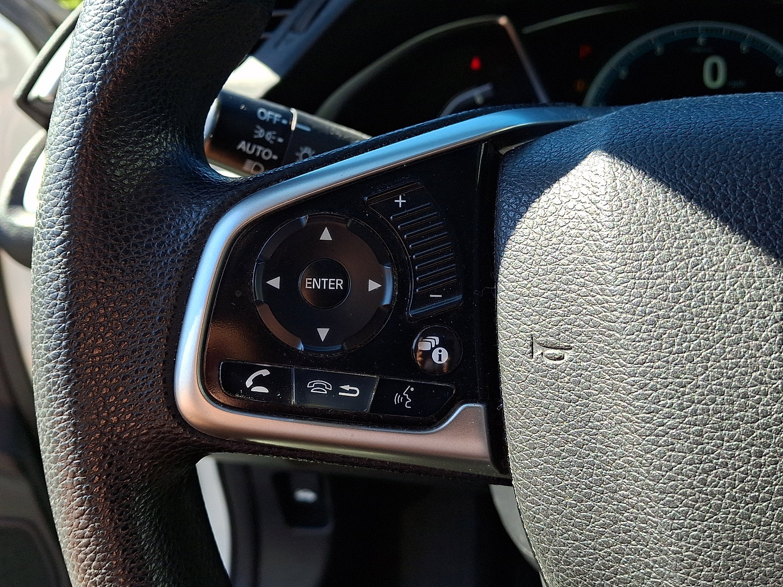Used 2018 Honda Civic EX image 22