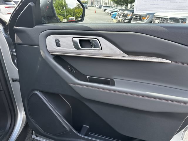 Certified 2025 Ford Explorer Active AWD/4WD image 36
