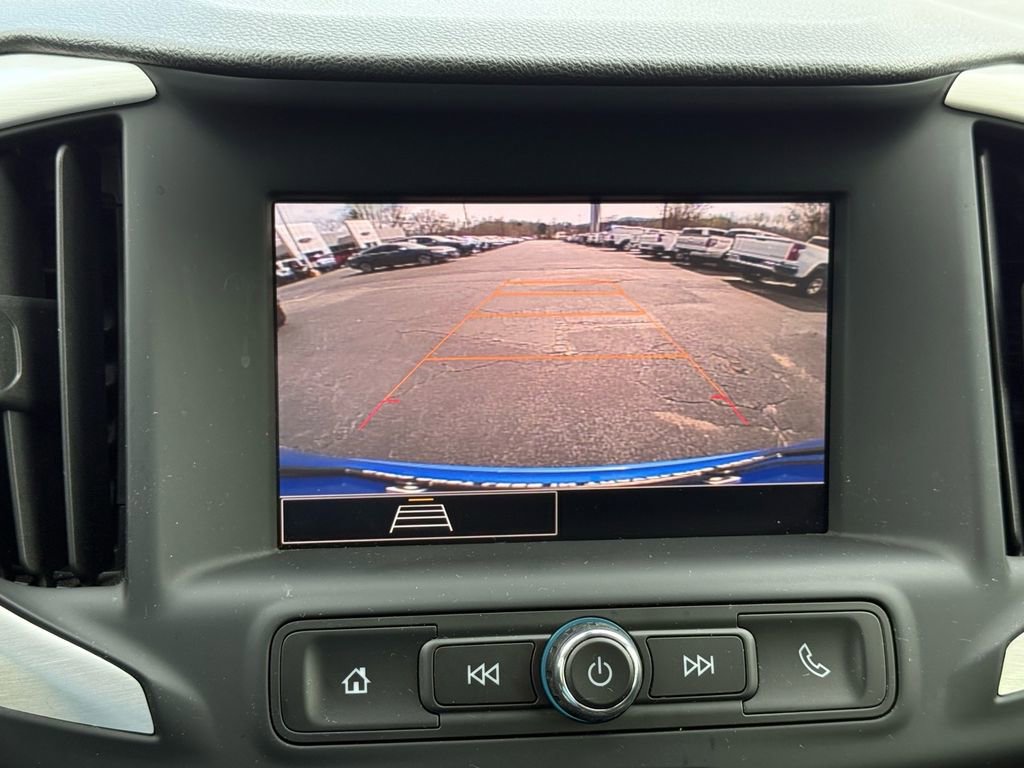 Used 2024 GMC Terrain SLE image 25