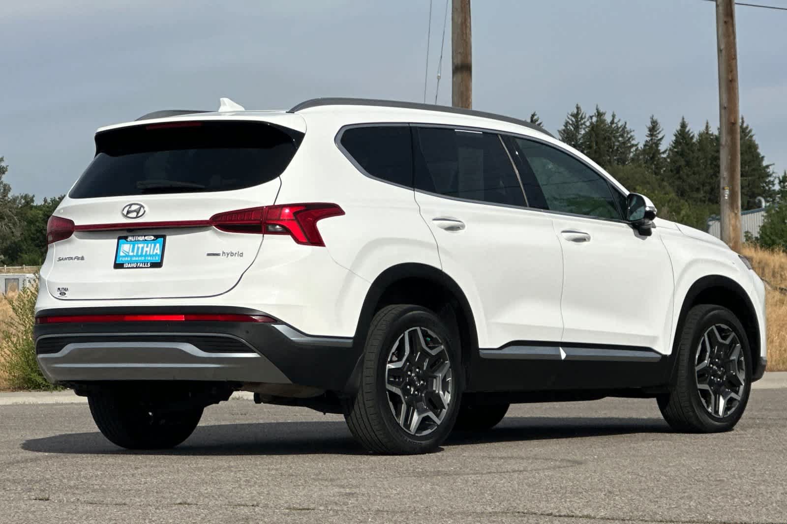 Used 2023 Hyundai Santa Fe SEL Premium AWD/4WD image 2