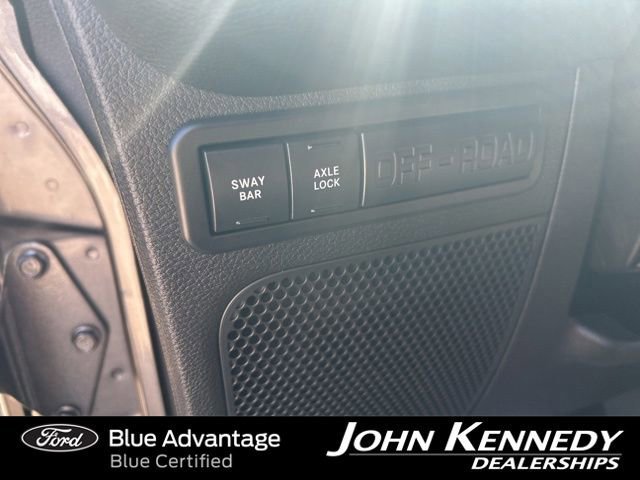 Used 2018 Jeep Wrangler Unlimited Rubicon w/ Connectivity Group AWD/4WD image 25