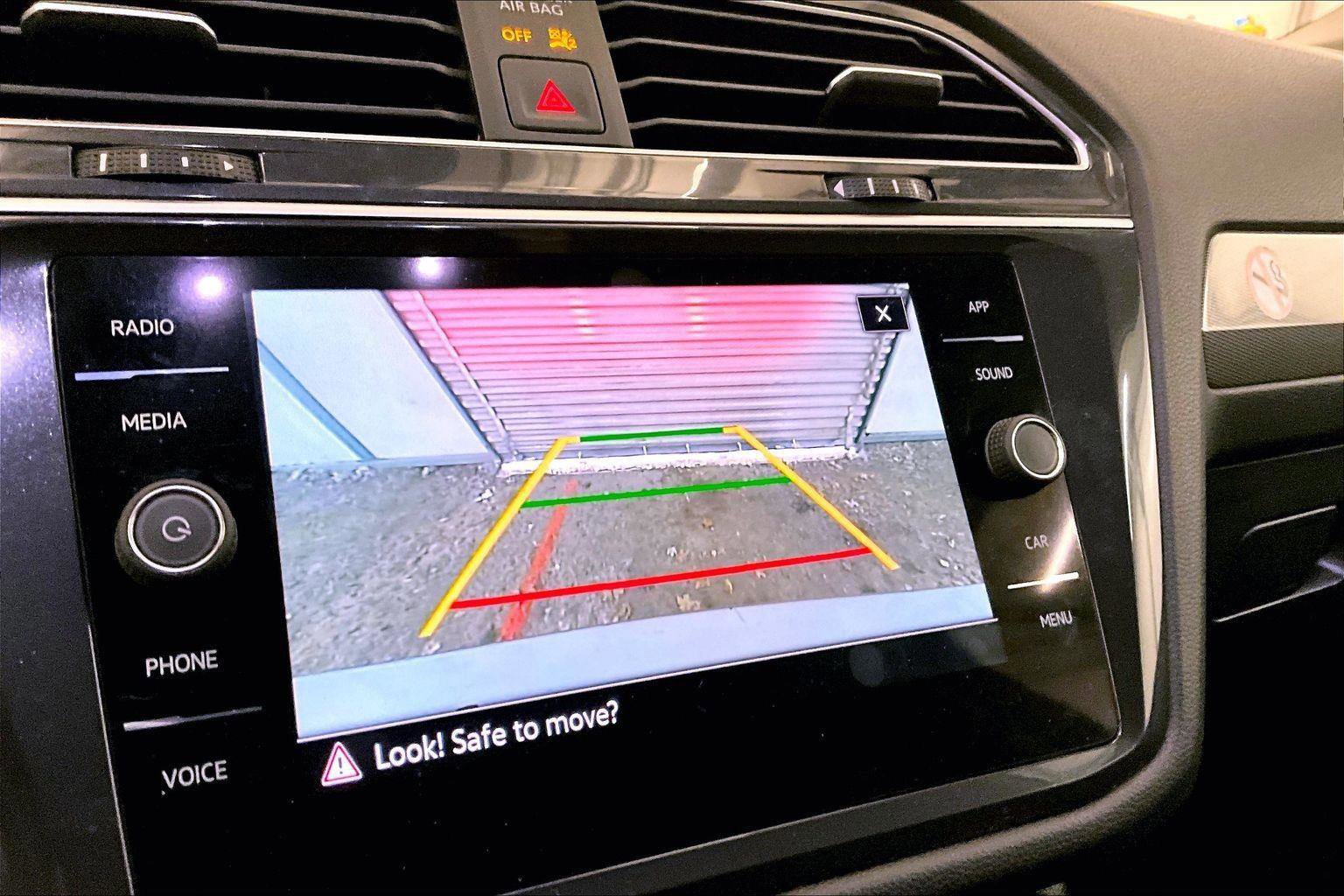 Used 2024 Volkswagen Tiguan SE image 20