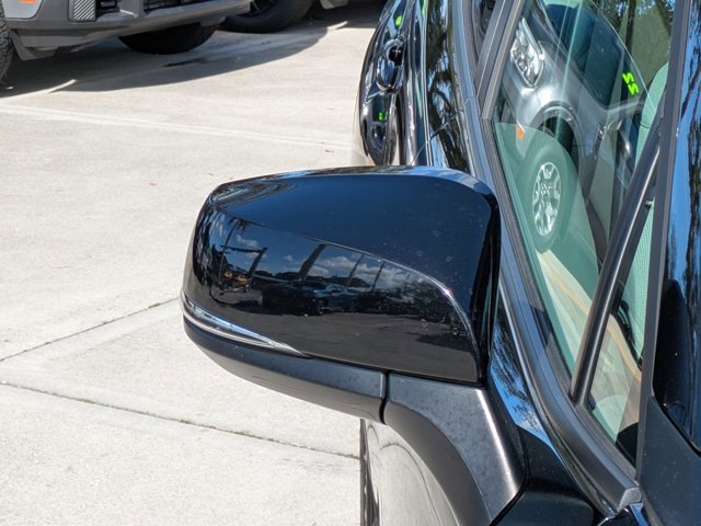 Used 2024 Toyota Corolla Cross LE w/ Moonroof Package image 10