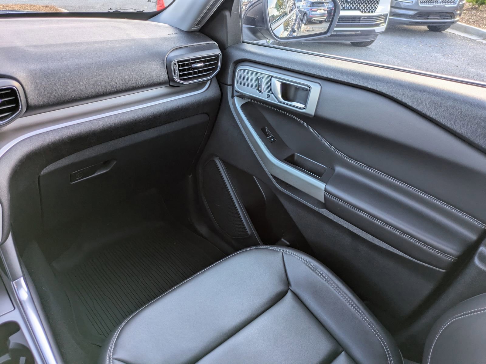 Certified 2023 Ford Explorer XLT w/ Equipment Group 202A image 18