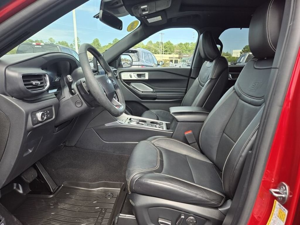 Certified 2020 Ford Explorer ST w/ Premium Technology Package AWD/4WD image 9