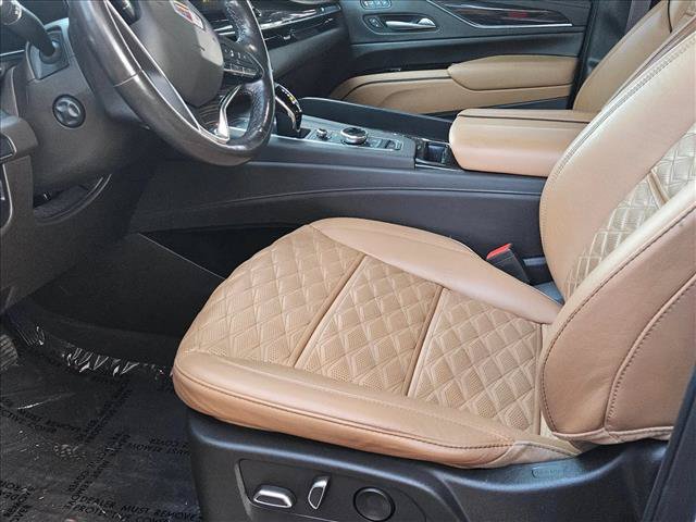Used 2022 Cadillac Escalade Premium Luxury RWD image 17