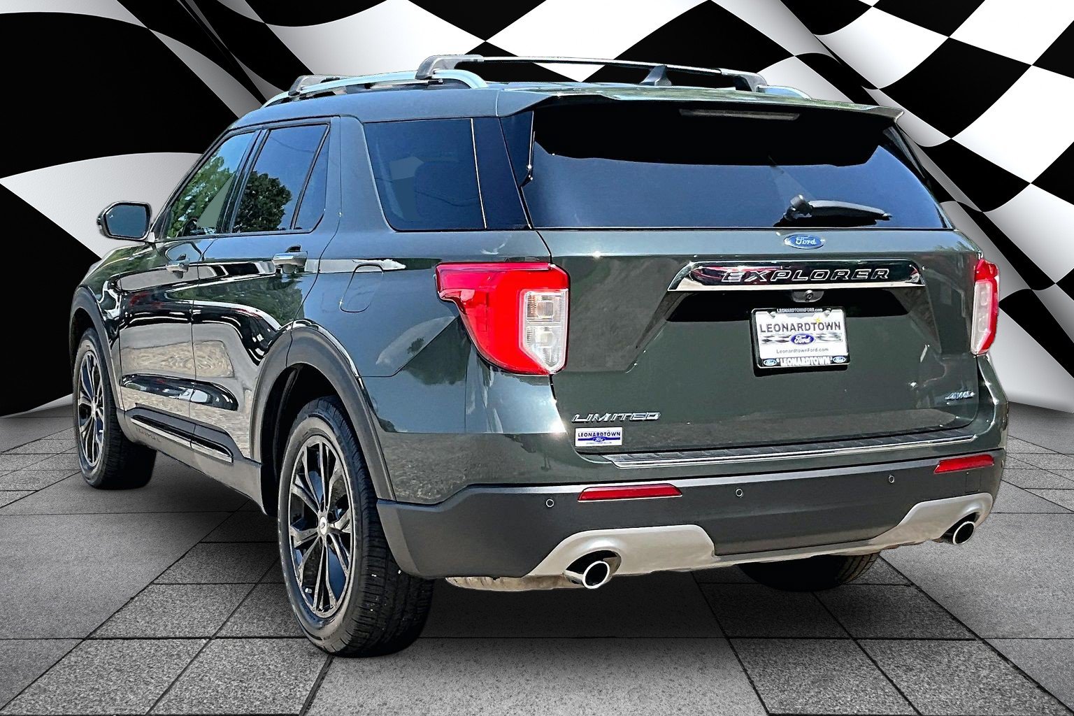 Certified 2022 Ford Explorer Limited w/ Equipment Group 301A AWD/4WD image 11