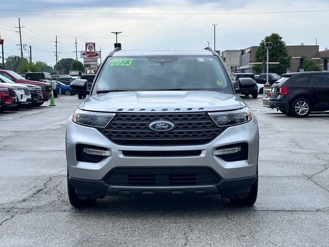Certified 2023 Ford Explorer XLT w/ Equipment Group 202A AWD/4WD image 2