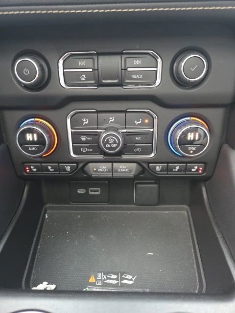 Used 2023 Chevrolet Tahoe Premier image 40